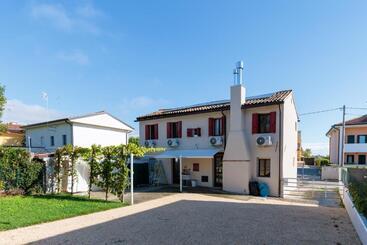 ペンション 5 Min Dal Centro Ca Lea Motta Di Livenza