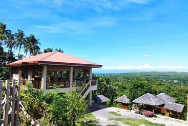 Bed and Breakfast Loony Cafe & Guesthouse