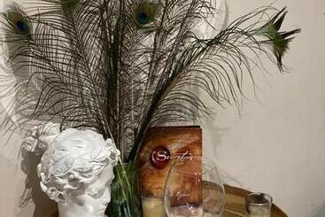 تختخواب و صبحانه Luxury Blue Suite In Hay Riad