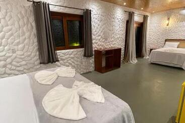 هتل Kanto Do Chico