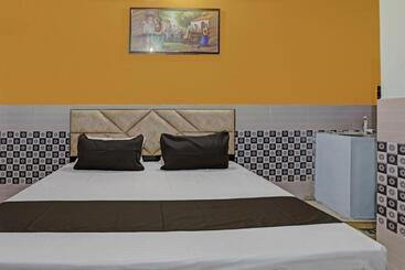 בית מלון כפרי Moon Star Residency