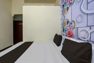 Oyo Hotel New Samrat