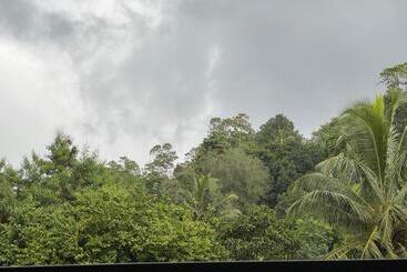 פנסיון 25 By Heaven