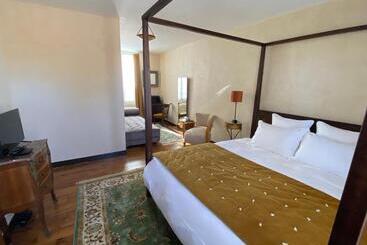 بنسيون La Thebauderie