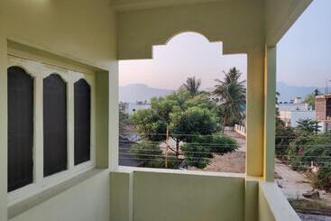 膳宿费 Millennium Town Homestay