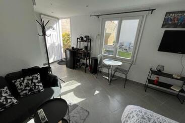 Пансион Studio Proche Paris Et Aéroport D Orly