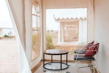 אתר נופש Rising Star Desert Camp