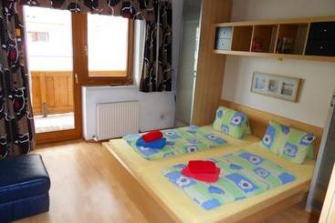 هتل Alpin Appartements