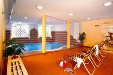 هتل Apart Falkner Resort