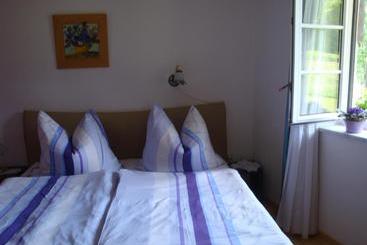 هتل Apartments Geistlinger