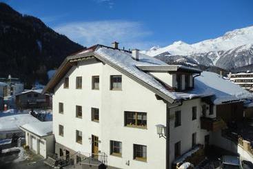 هتل Appartements Klapeer