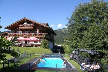 בית מלון כפרי Feriendorf Wallenburg