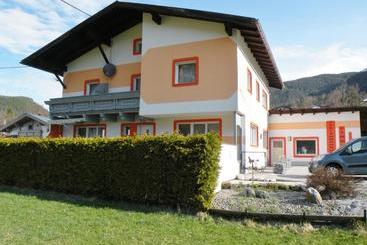 هتل Haus Fini