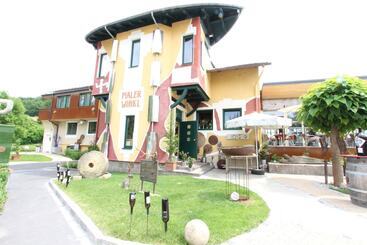 ホテル Malerwinkl Restaurant + Kunst