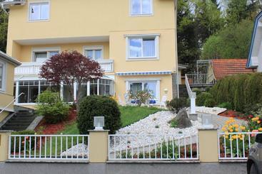 هتل Pension Ayurveda