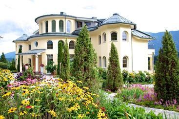 هتل Villa Victoria