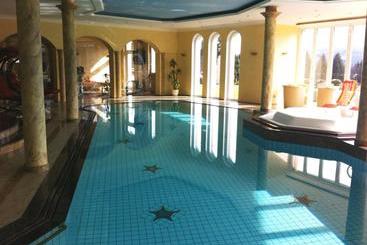 هتل Villa Victoria
