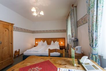 Отель Wein & Landhaus Willi Opitz