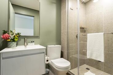 מלון דירות Adderley Gardens