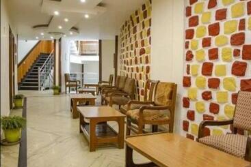 בית מלון כפרי Abinandan Inn