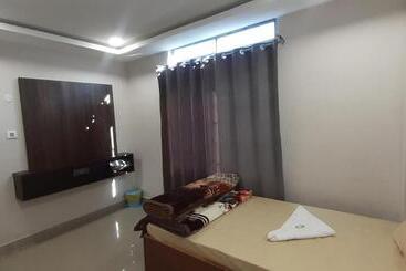 בית מלון כפרי Hilsan Residency And