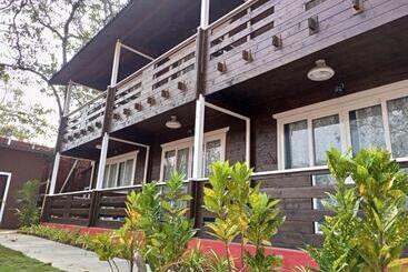 호텔 Satva Cottages