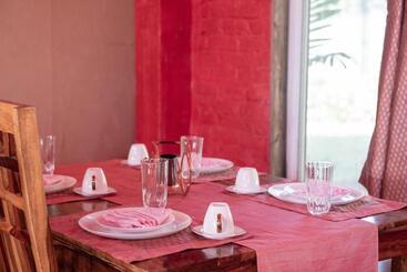 Shalom Corbett’s Hillside Hideaway