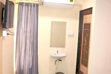 酒店 Khushi Bhimrad Althan