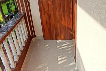 פנסיון Chelsea Inn