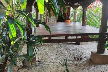 Pensió Clove Garden