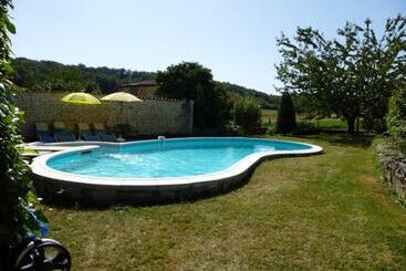 פנסיון Les Coteaux De Vigny