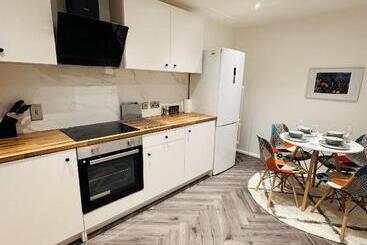 펜션 R1 En Suite Private Room In Birmingham House Quinton