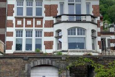 아파트호텔 Studio Vue Sur Meuse