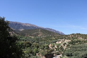 هاستل Gite Skoura