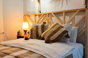 هاستل Paddle Out Morocco