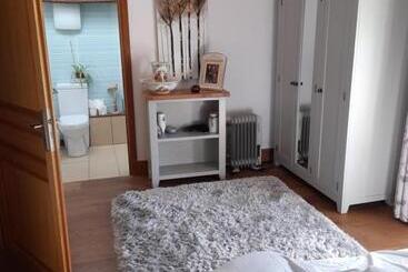 민박 A Barn With A View And Tranquility