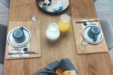 住宿加早餐  Les Goujatoux Chambre Les Eyzies