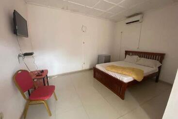 Kapselhotel Guest House Dos Amigos