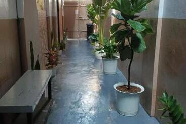 מלון כמוסות Transient Washington Capsule Air Bnb