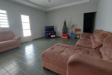 Hospedagem Para Holambra