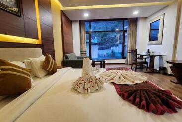 酒店 Royal Ark   Kasauli