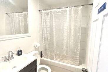 פנסיון Aubin Paradise Housing