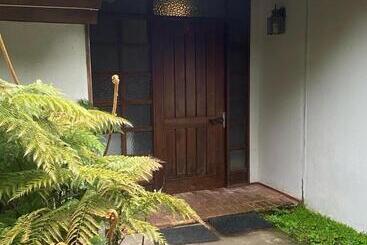 پانسیون Hostal Pelluco