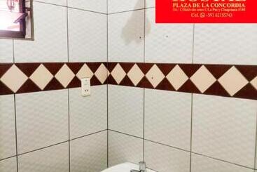 Majatalo Hostal Plaza De La Concordia