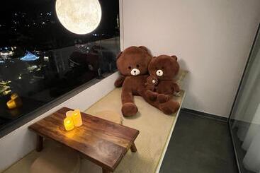 بنسيون Phoenix Best River View B&b