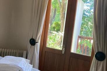 פנסיון Squirrel Lane Cottage Newlands