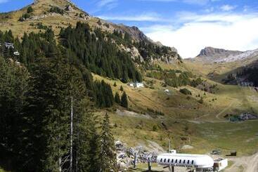 Résidence Les Terrasses De Véret   Appartement 2 Pièces 5 Personnes 744