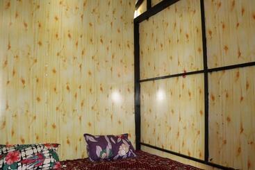 Snow Moon Cafe & Resort