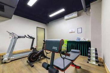 Zhanghe Hotel   Haikou Xiuying Harbor Provincial People S Hospital