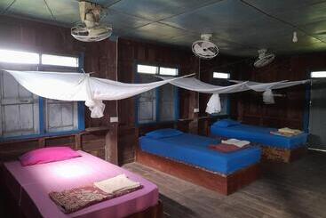 هاستل Ta S Dorm Dondet